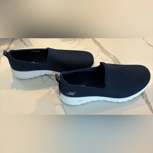 Skechers women’s size 8.5 WIDE - Picture 7 of 9